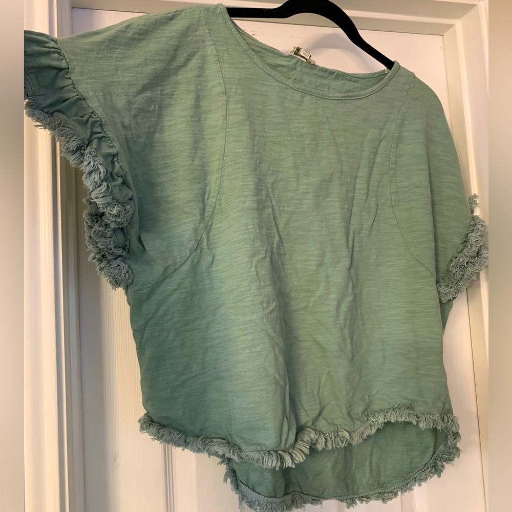 Super cute Umgee top with fringe